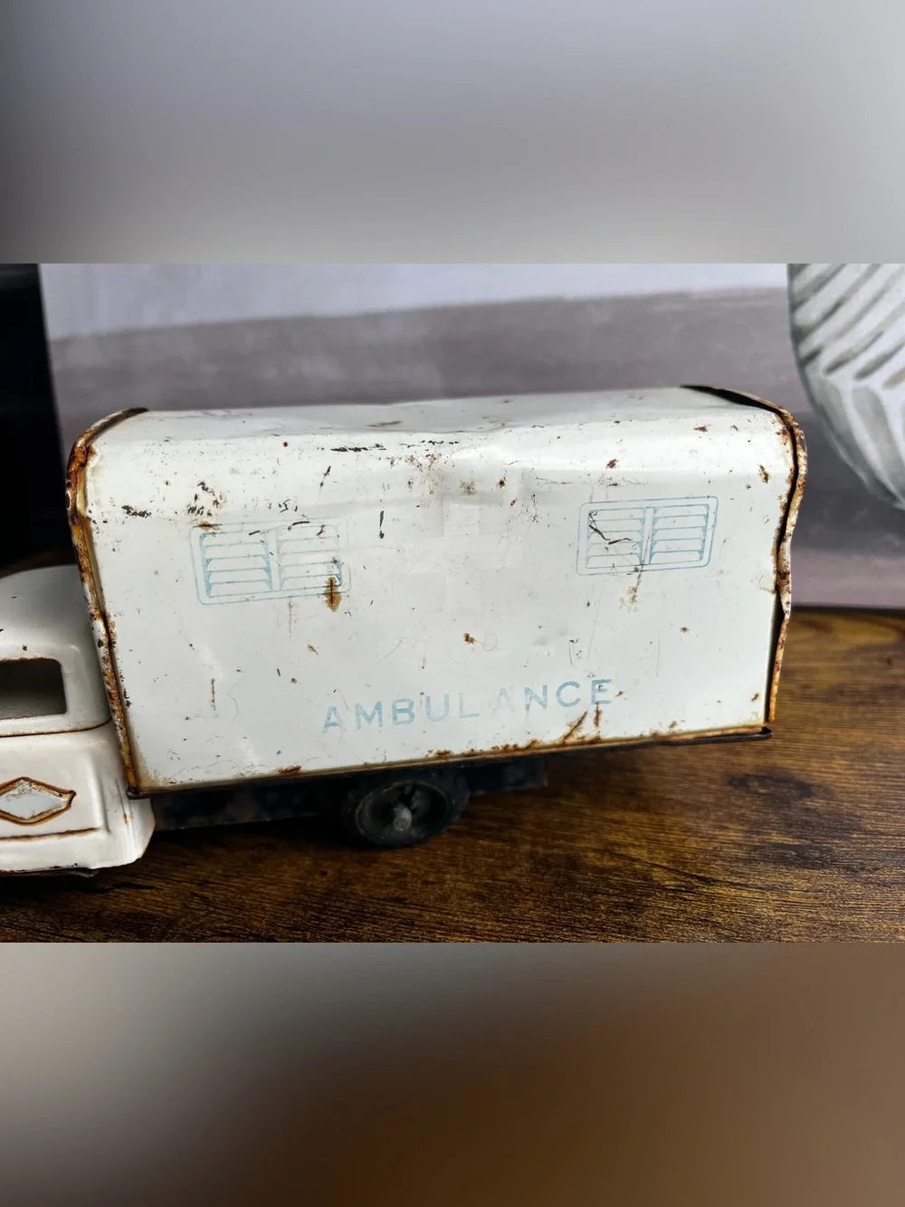Vintage 50s/60s Tin Litho Toy Ambulance